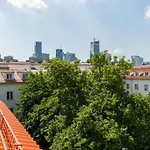 Central, Top Floor Apartment