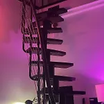 Central, Top Floor Apartment