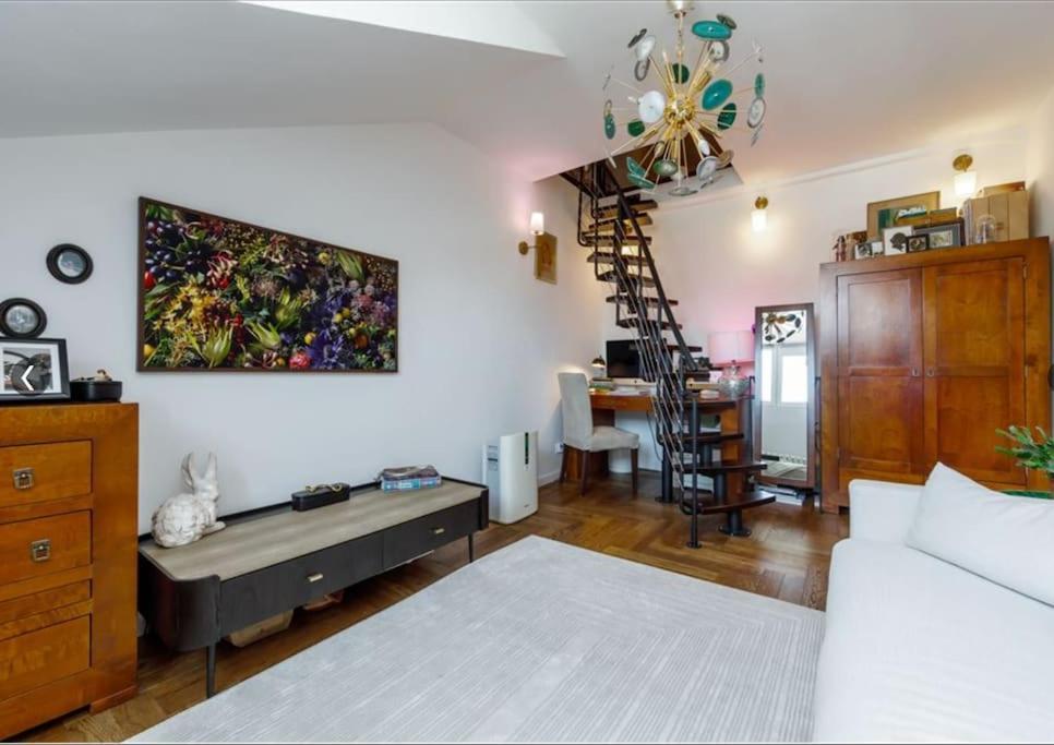 Apartament Central, Floor Warszawa